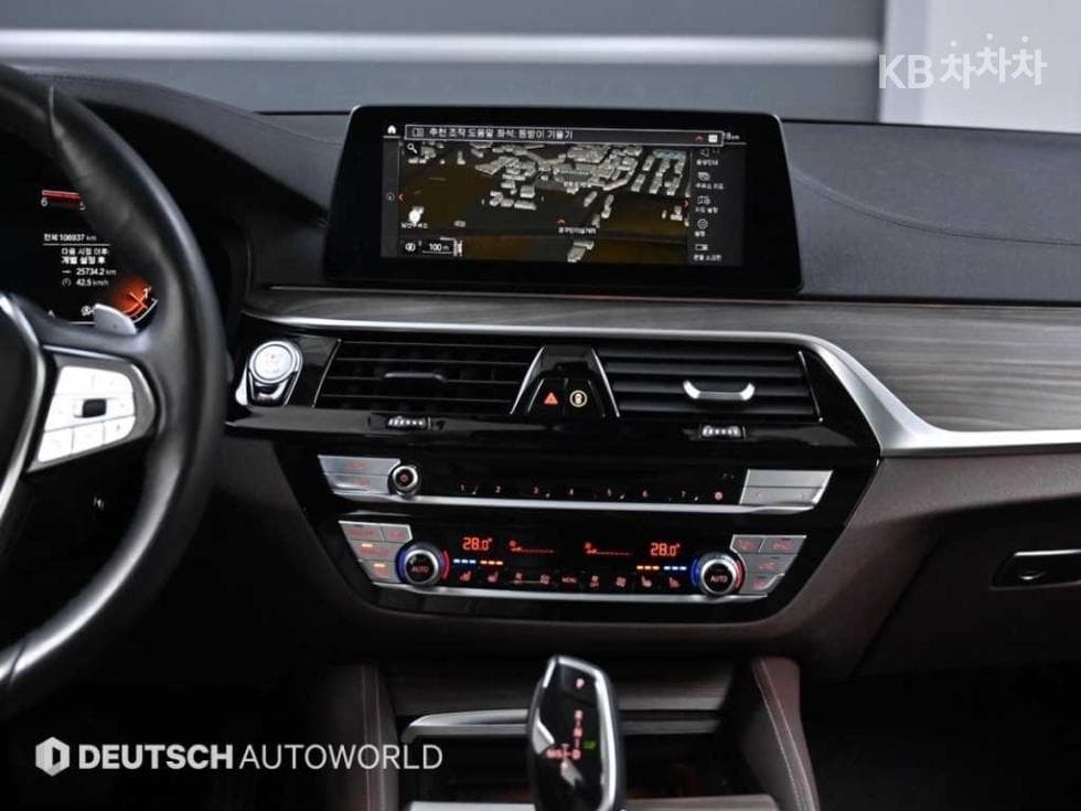 BMW 올New5 Series (G30)520d Luxury Plus - 14