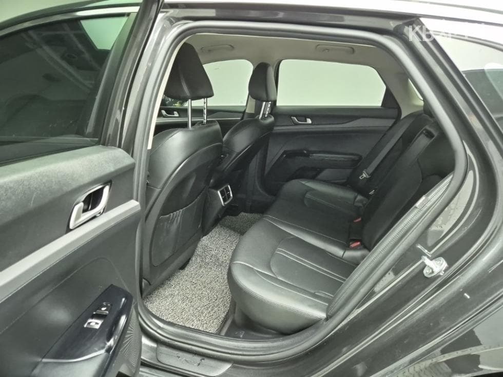 Kia K5 Hybrid 3rd Gen2.0 HEV Prestige - 12