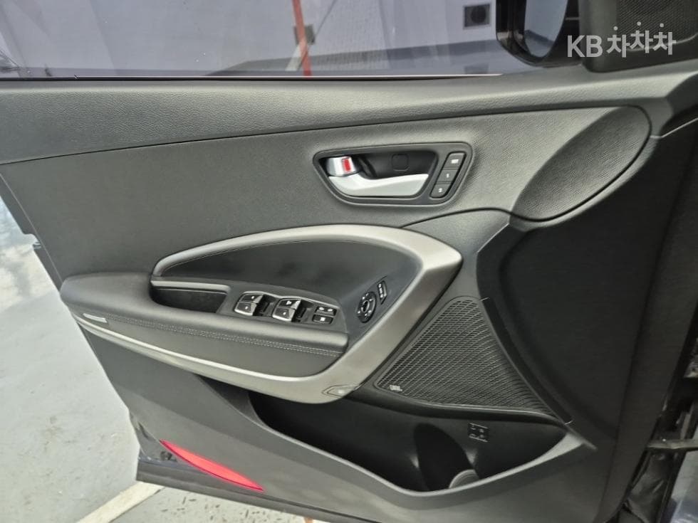 Хюндай Санта Фе The PrimeДизел Хонда R-двигател 2.0 дизел 2WD 5-местен Exclusive 기본 - 18