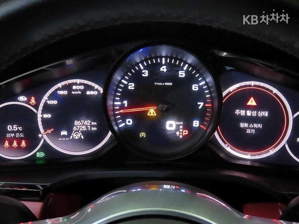 Porsche Cayenne(9Y0)3.0 Coupe Platinum Edition - 9
