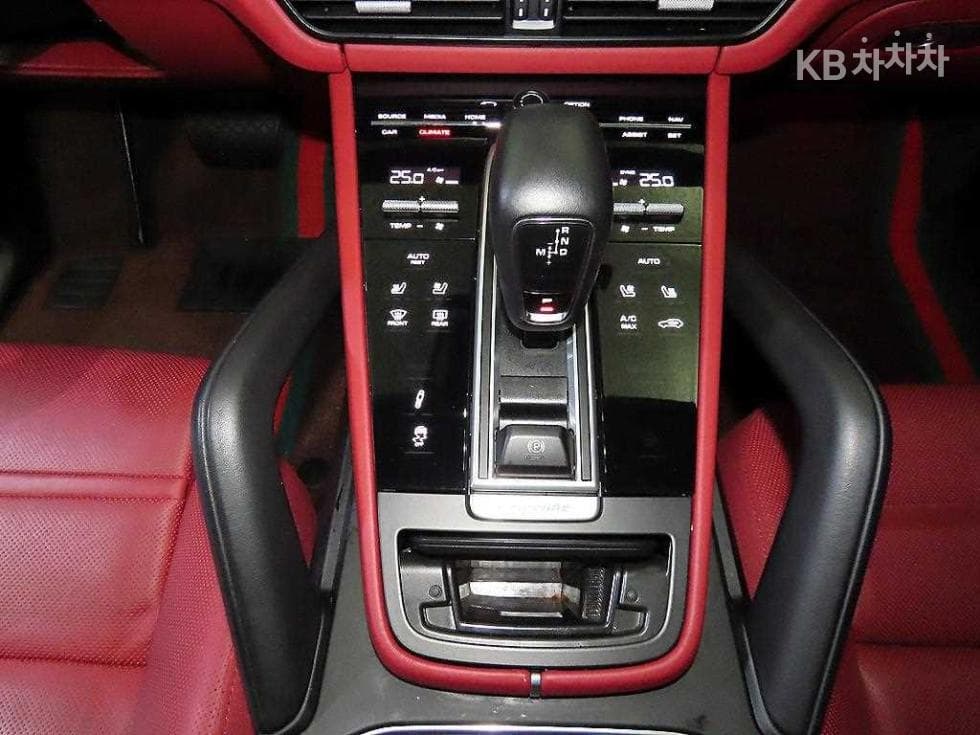 Porsche Cayenne(9Y0)3.0 Coupe Platinum Edition - 12