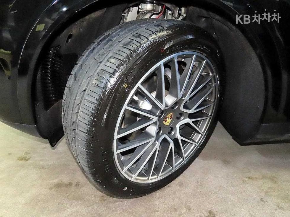 Porsche Cayenne(9Y0)3.0 Coupe Platinum Edition - 20