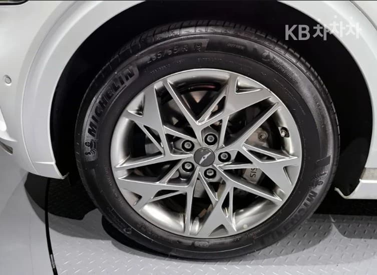 Genesis GV70Gasoline 2.5T AWD - 5