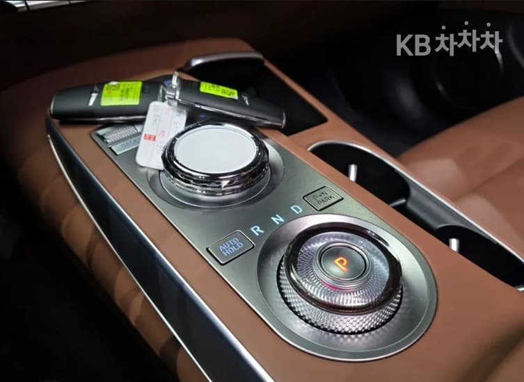 Genesis GV70Gasoline 2.5T AWD - 9