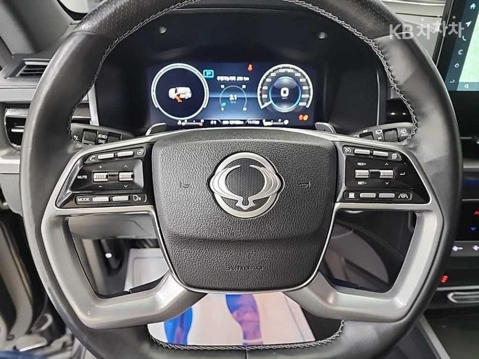 KG Mobility Rexton New 아레나2.2 AWD 더 블랙 - 9