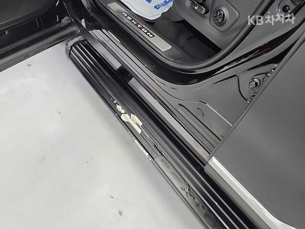 KG Mobility Rexton New 아레나2.2 AWD 더 블랙 - 17