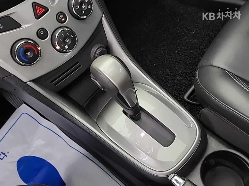Джи Ем Корея Chevrolet Trax1.4 LT 레더패키지 - 8