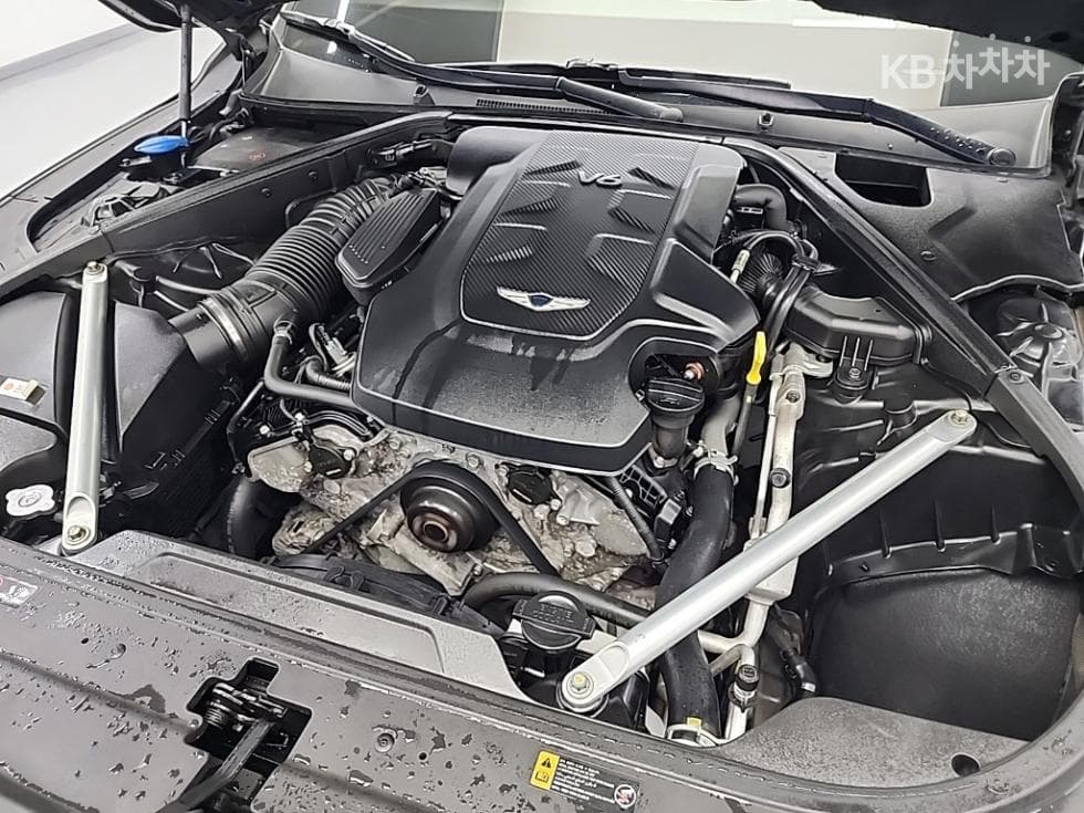 Genesis G903.8 GDi AWD Prestige - 5