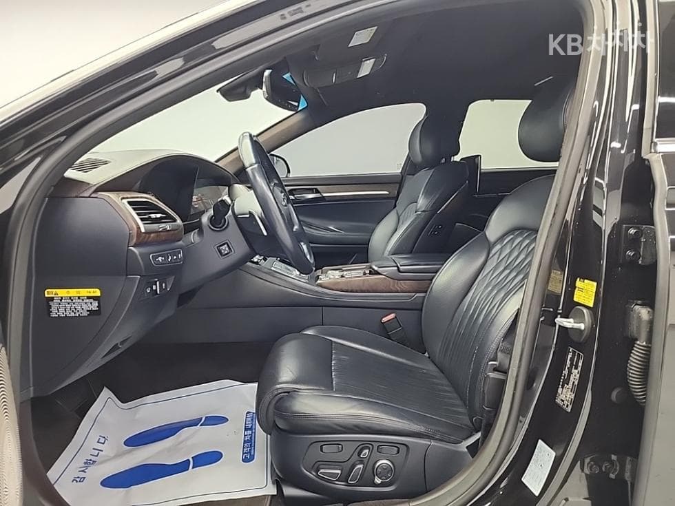 Genesis G903.8 GDi AWD Prestige - 11