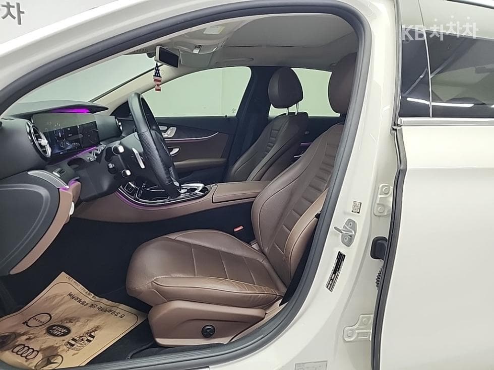 Mercedes-Benz E-Клас (W213)E300 4Matic Avantgarde - 11