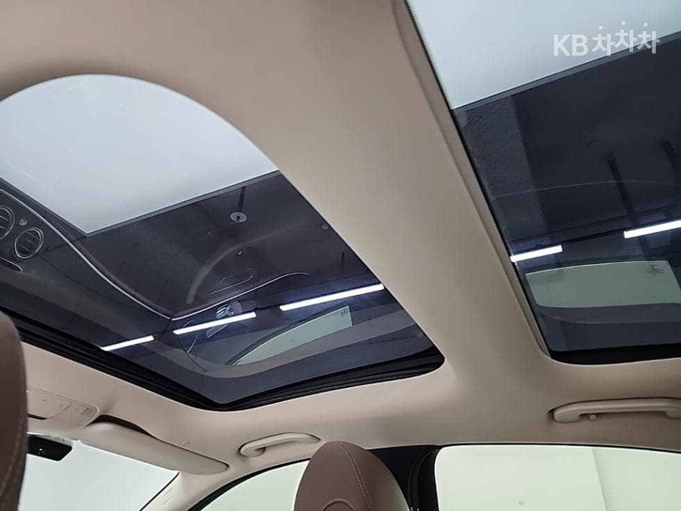 Mercedes-Benz E-Клас (W213)E300 4Matic Avantgarde - 15