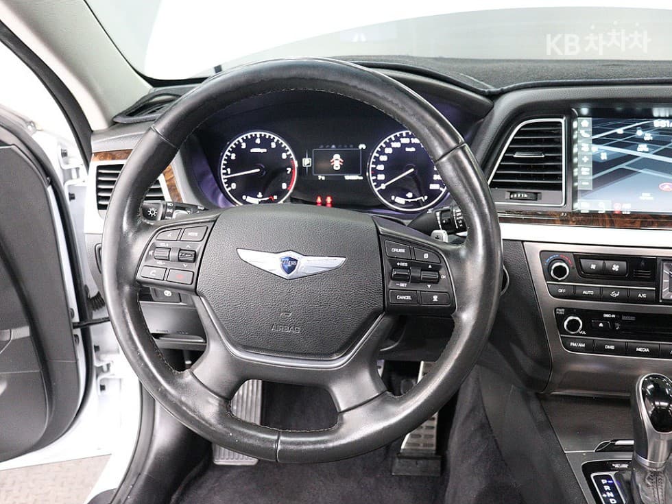 Хюндай ДженезисDHG330 Premium - 13