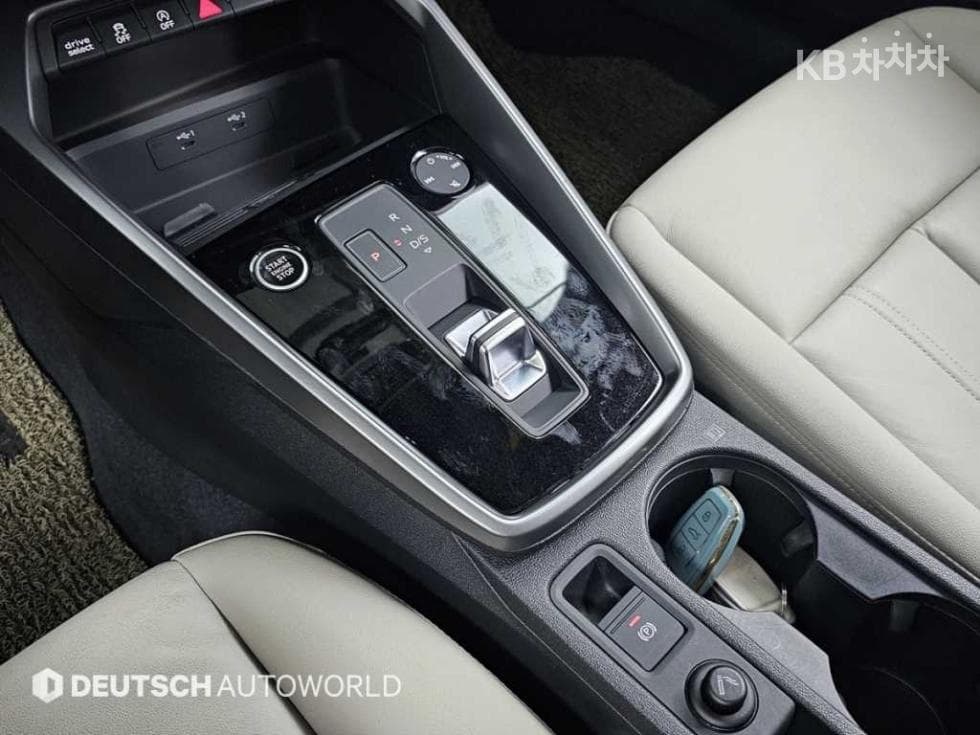 Ауди A3 (8Y)40 TFSI Premium - 9