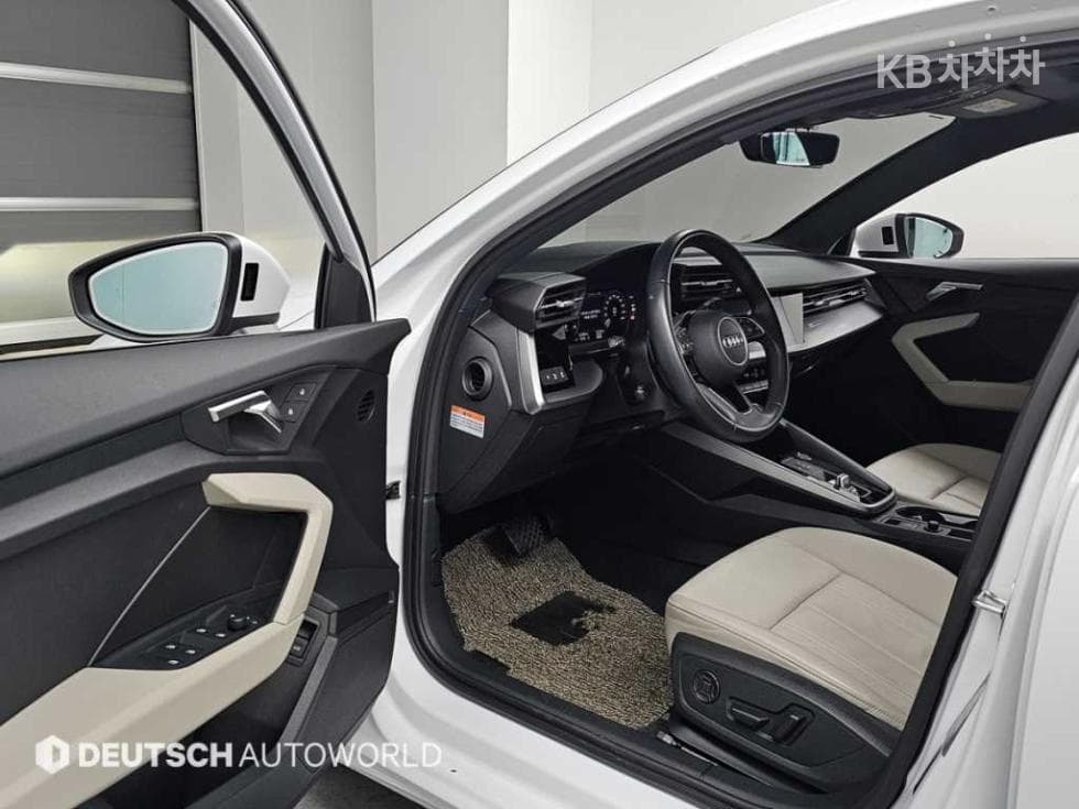 Ауди A3 (8Y)40 TFSI Premium - 11