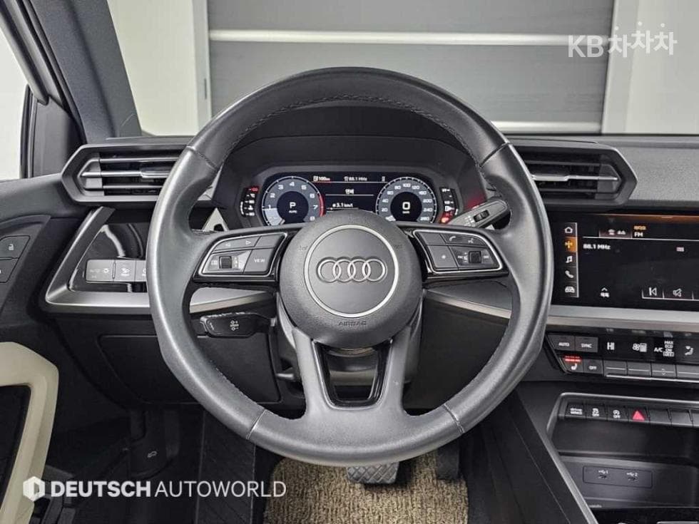 Ауди A3 (8Y)40 TFSI Premium - 13