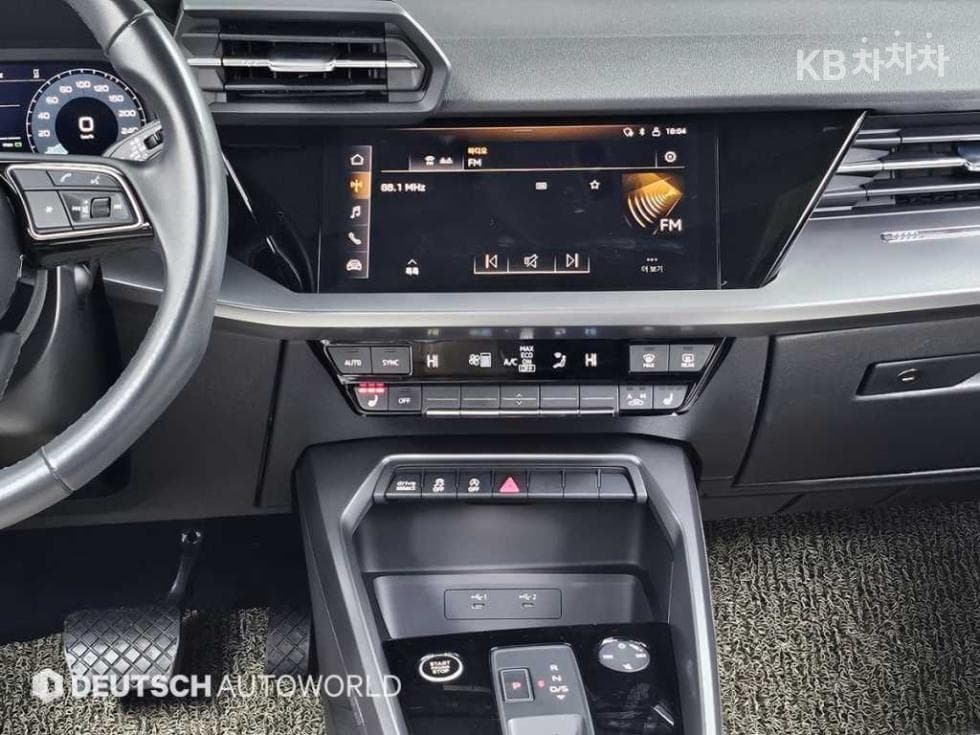 Ауди A3 (8Y)40 TFSI Premium - 14