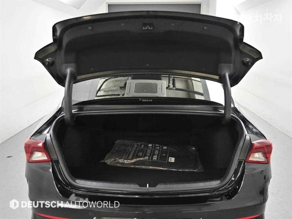 Kia K5 3rd Gen1.6 Gasoline Turbo Signature - 20