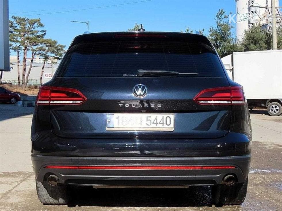 Volkswagen Touareg 3rd Gen3.0 Turbo Diesel Injection Premium - 4