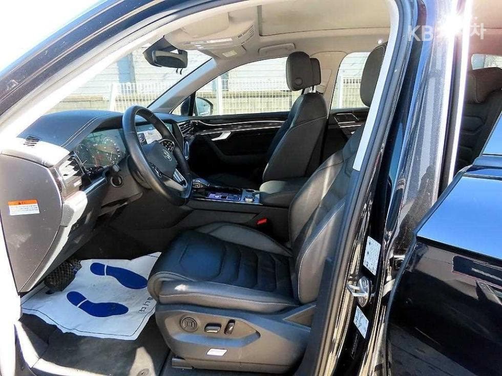 Volkswagen Touareg 3rd Gen3.0 Turbo Diesel Injection Premium - 5