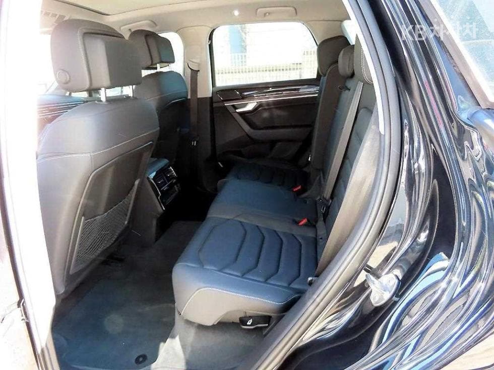 Volkswagen Touareg 3rd Gen3.0 Turbo Diesel Injection Premium - 6