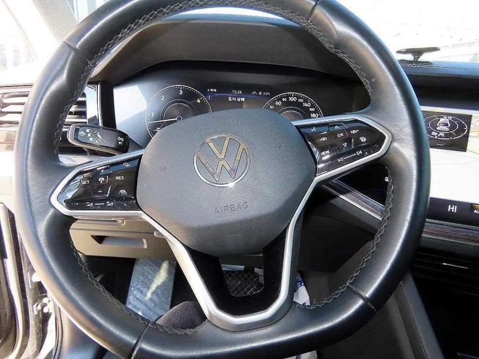 Volkswagen Touareg 3rd Gen3.0 Turbo Diesel Injection Premium - 8