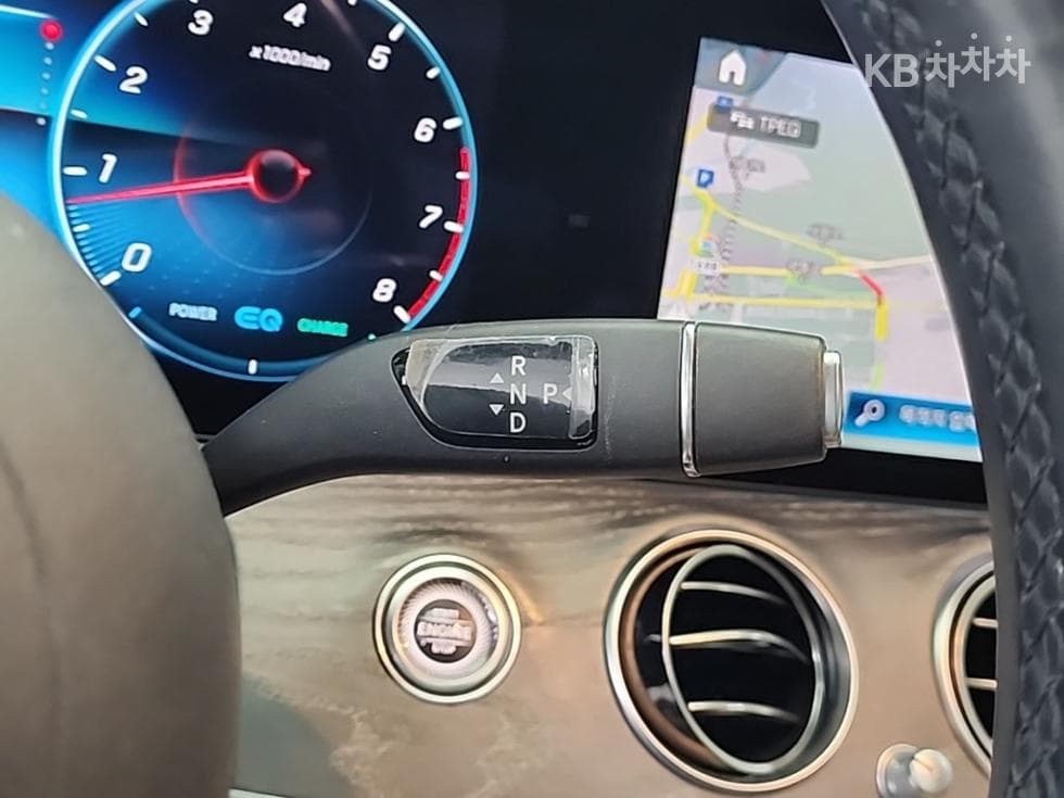 Mercedes-Benz E-Class (W213)E350 4MATIC AMG Line - 8