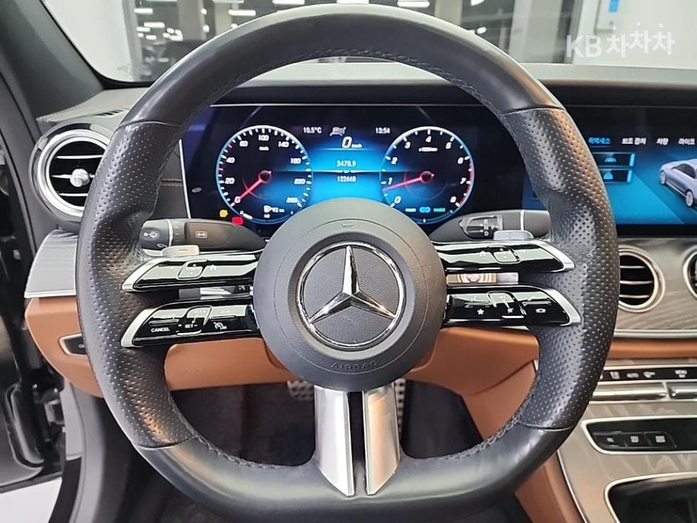 Mercedes-Benz E-Class (W213)E350 4MATIC AMG Line - 9