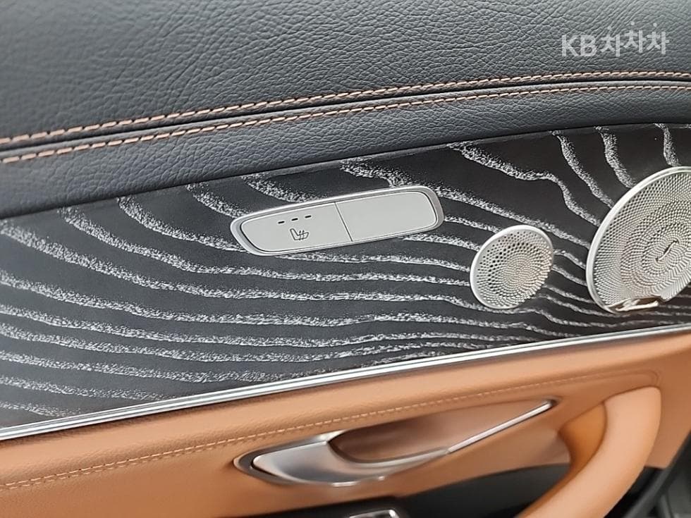 Mercedes-Benz E-Class (W213)E350 4MATIC AMG Line - 13