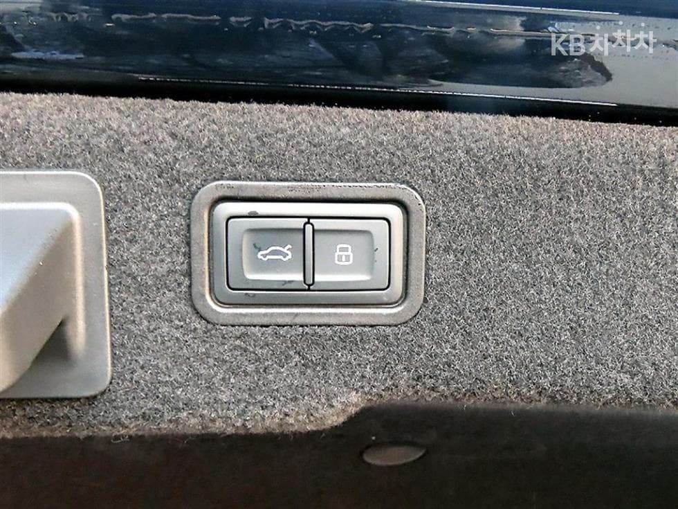 Ауди A8 (D5)50 Турбо Дизел Инжекция 콰트로 - 16