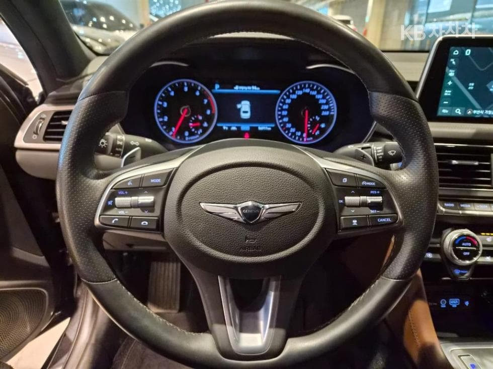 Genesis G702.0T AWD Elite - 8