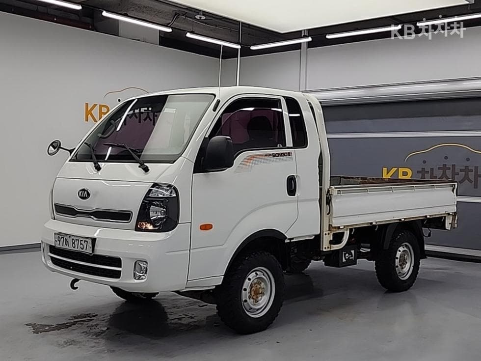 Kia Bongo 3 (light truck) 4WD 1 Ton 장축 King Cab CRDi Deluxe - Image 1