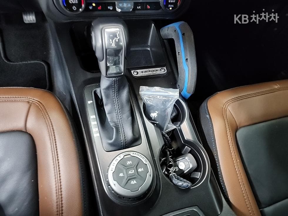 Форд 브롱코(U725)2.7 4 Door Outer Banks Стандартен - 8