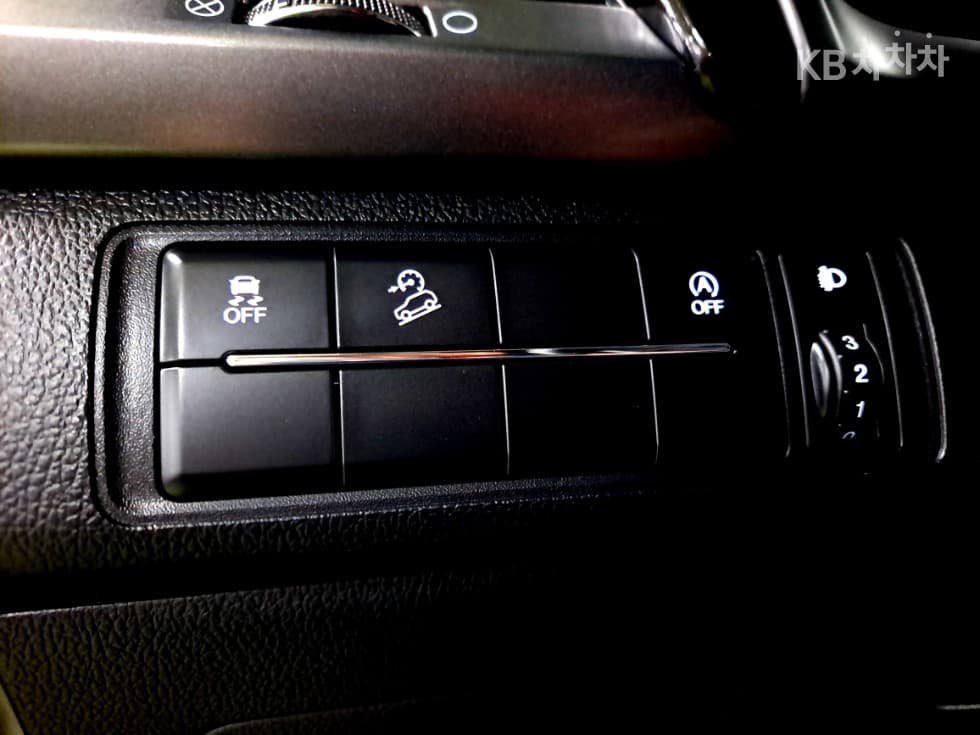 КейДжи Мобилити The New (фейслифт) Rexton 스포츠2.2 4x4 Престиж - 16