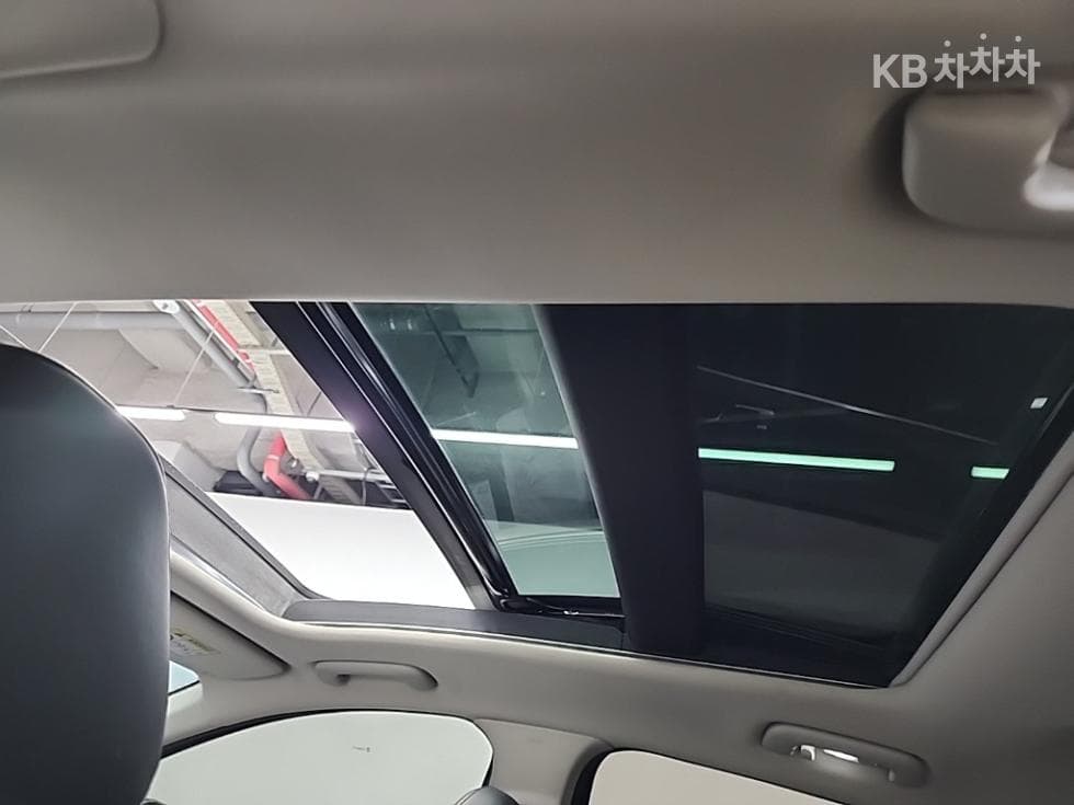 Kia K5 3rd Gen2.0 Gasoline Noblesse - 15