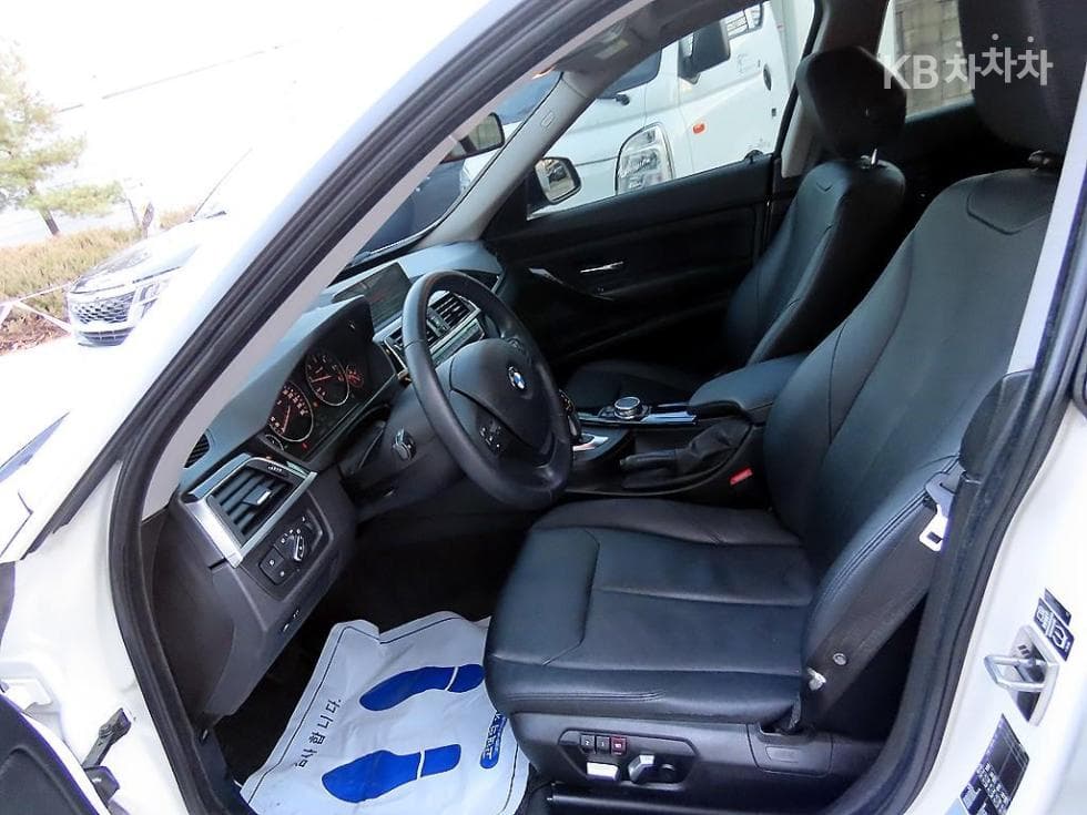 BMW Gran Turismo3 Series GT 320d F34 - 5