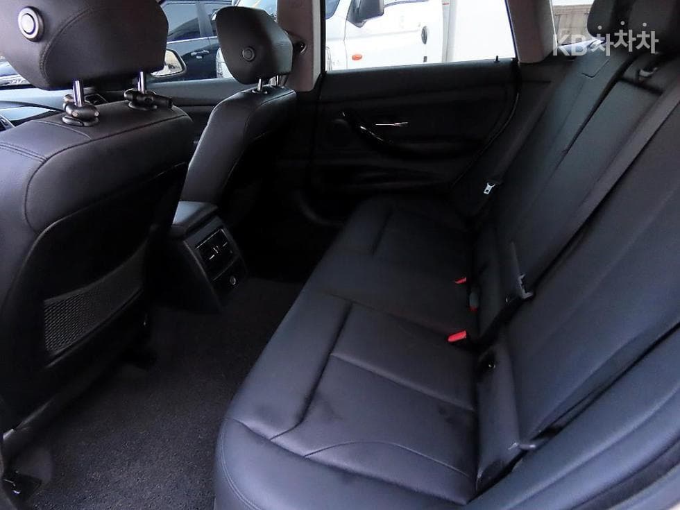 BMW Gran Turismo3 Series GT 320d F34 - 6