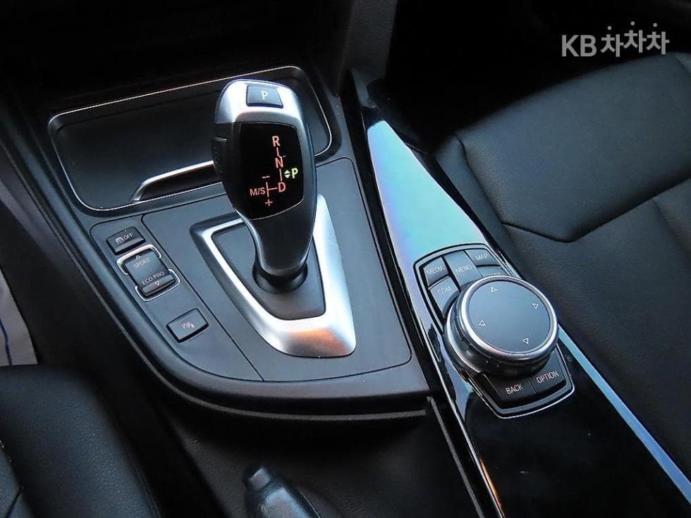 BMW Gran Turismo3 Series GT 320d F34 - 11