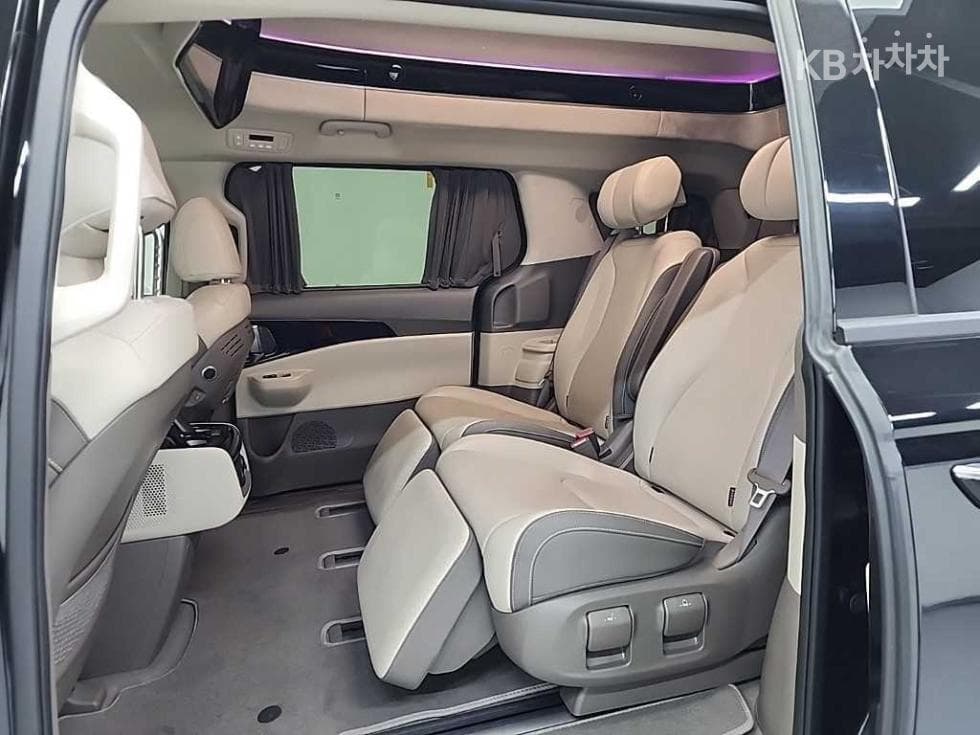 Киа The New (фейслифт) Канивал 4-то поколениеВисок Лимузин (Канивал) G3.5 GDI 7-местен (Лимузин) Signature - 12