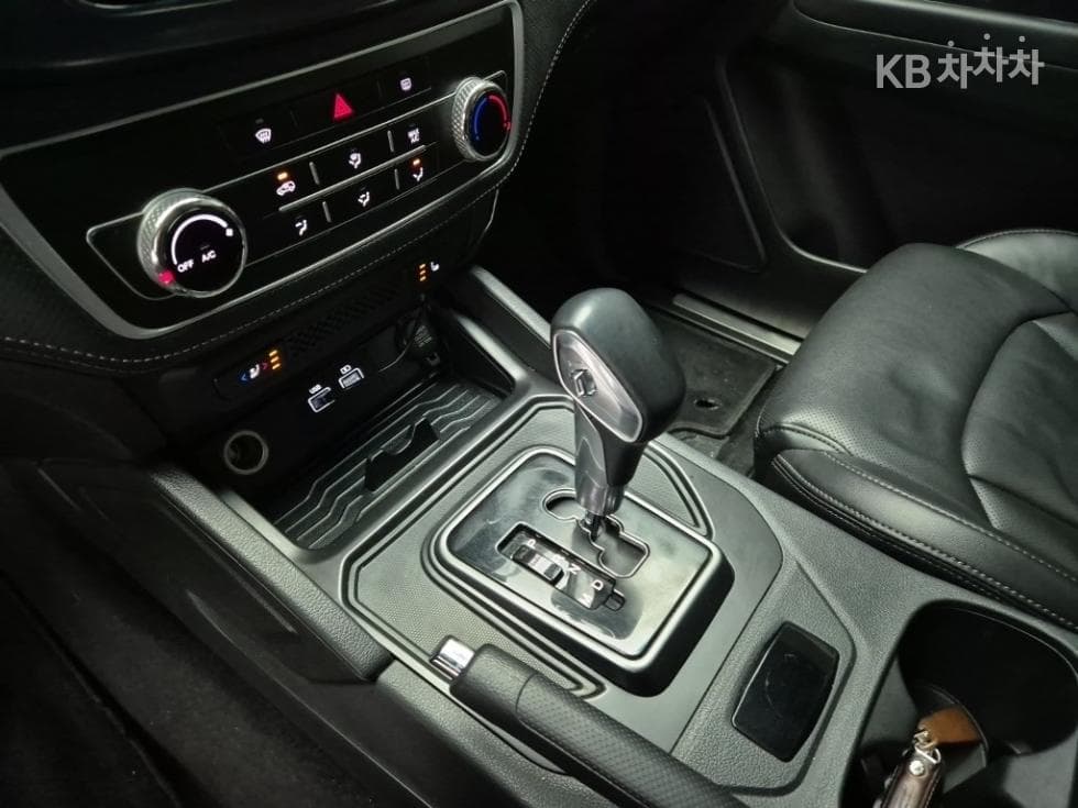 KG Mobility The New (facelift) Rexton 스포츠2.2 2WD 어드Van스 - 14