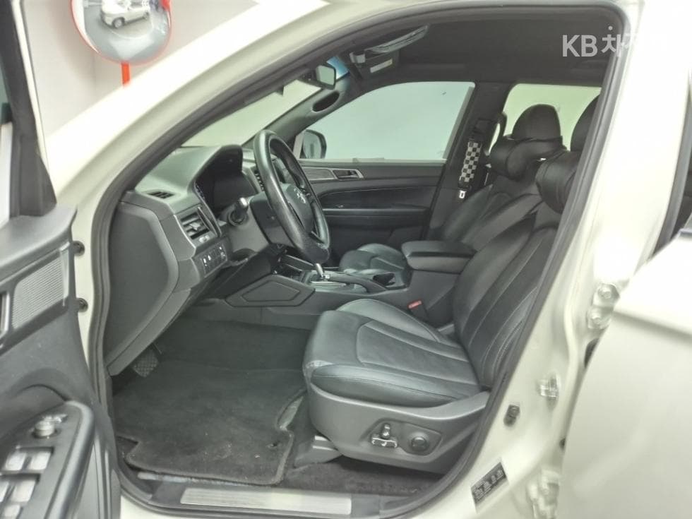KG Mobility The New (facelift) Rexton 스포츠2.2 2WD 어드Van스 - 8