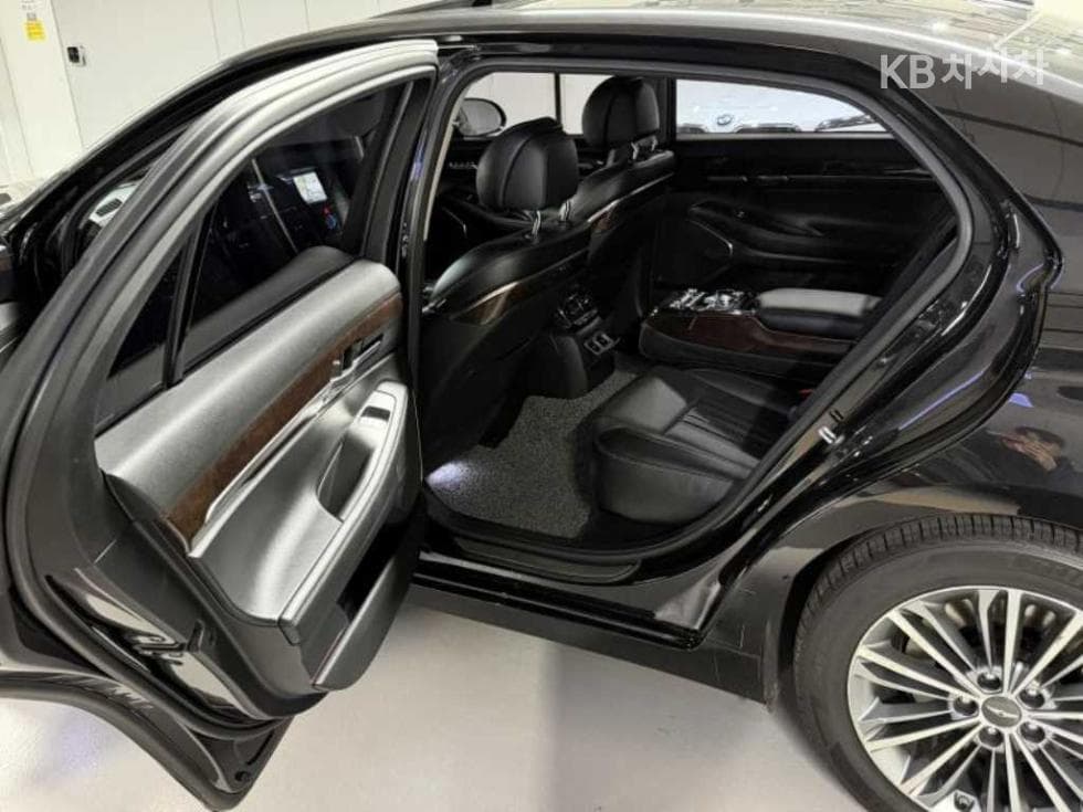 Дженезис EQ9003.8 GDI AWD Лукс - 6