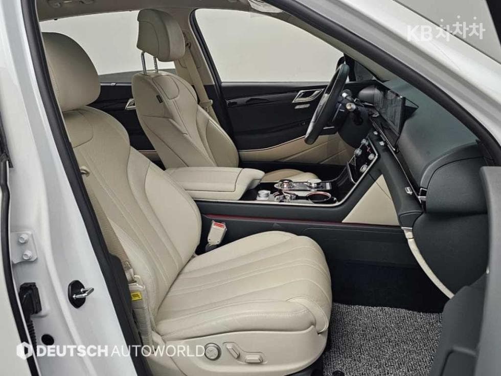 Genesis GV802.5 Turbo Gasoline AWD - 10