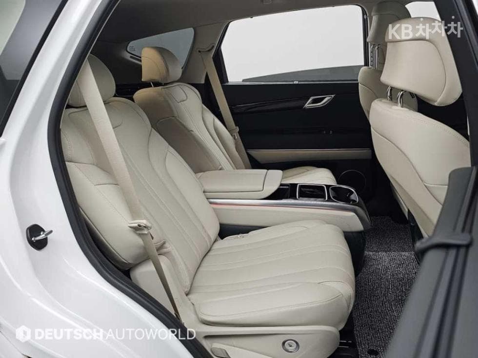 Genesis GV802.5 Turbo Gasoline AWD - 12