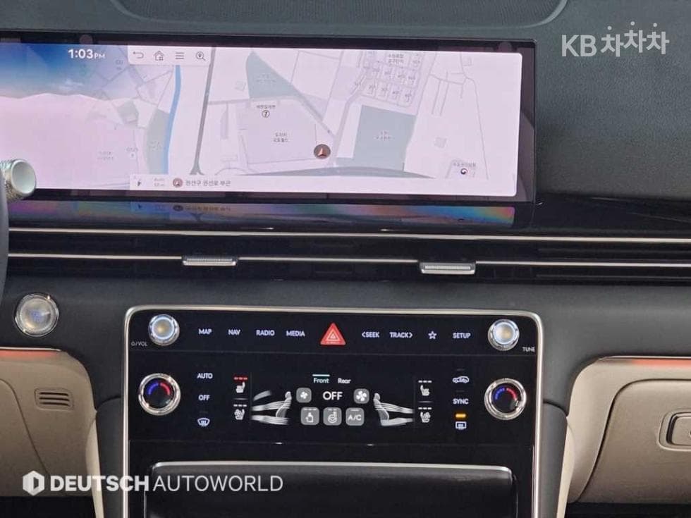 Genesis GV802.5 Turbo Gasoline AWD - 14