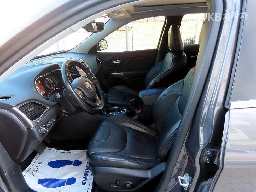 지프 체로키(KL)2.4 Бензин AWD Стандартен - 5