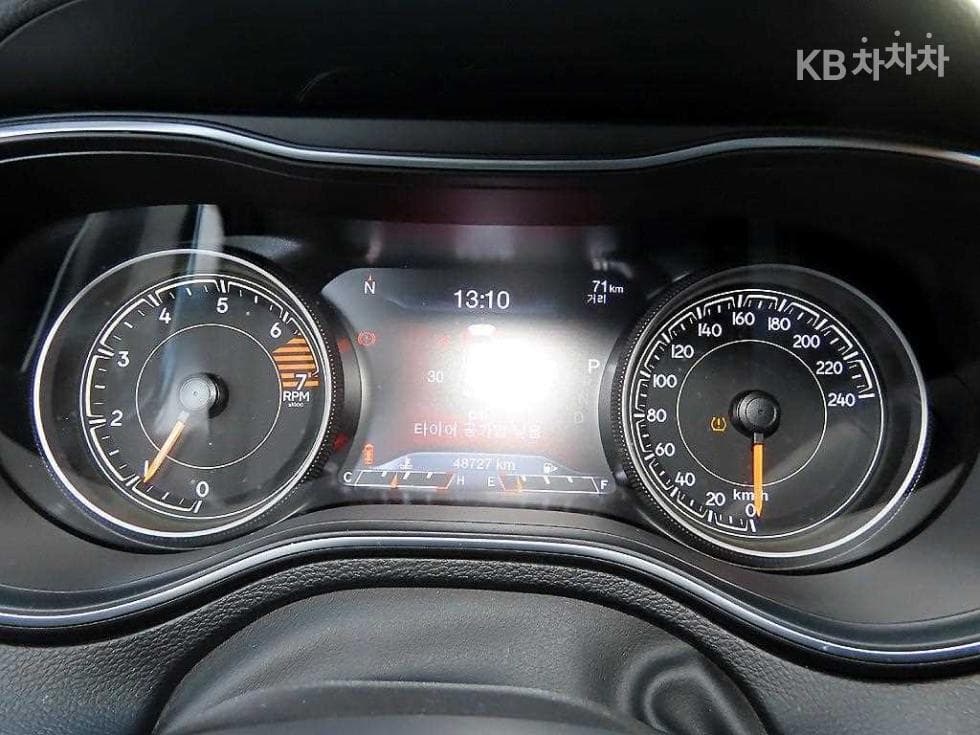 지프 체로키(KL)2.4 Бензин AWD Стандартен - 9