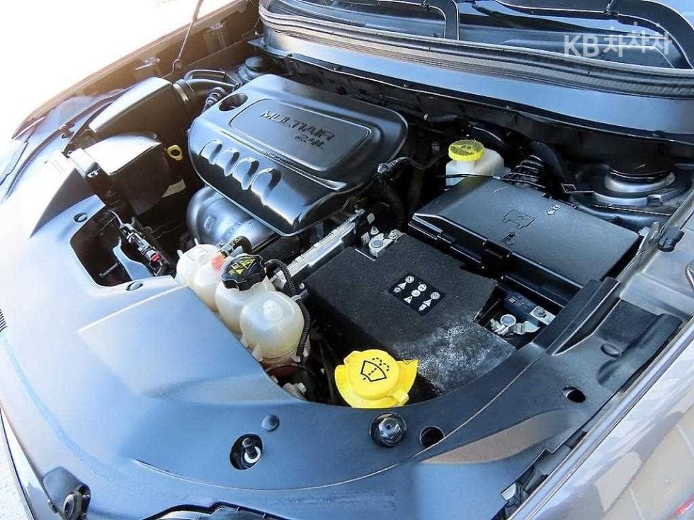 지프 체로키(KL)2.4 Бензин AWD Стандартен - 19