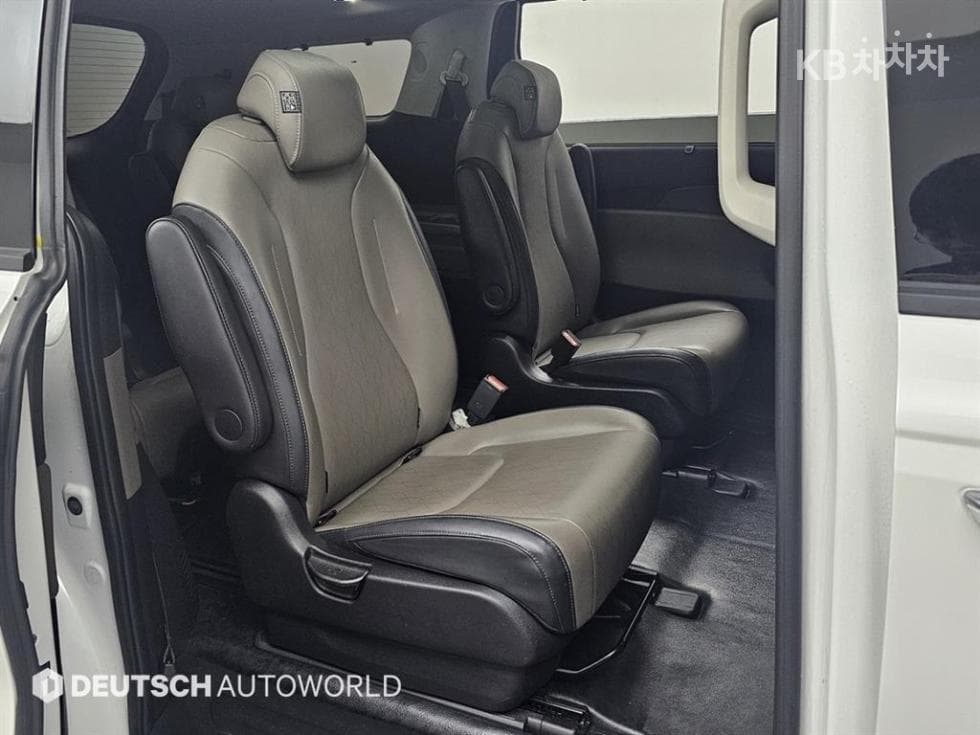 Киа The New (фейслифт) Канивал Хибрид 4-то поколение1.6 HEV 9-местен Noblesse - 12