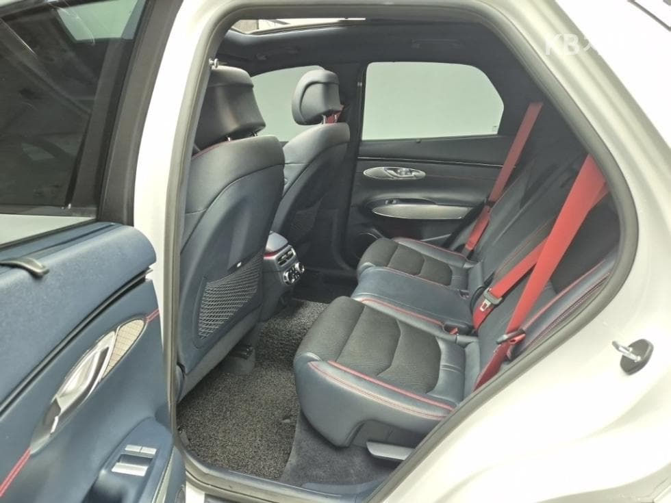 Дженезис GV70Бензин 2.5T AWD - 12