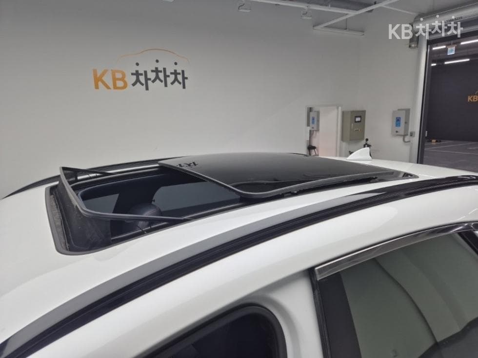 Дженезис GV70Бензин 2.5T AWD - 13